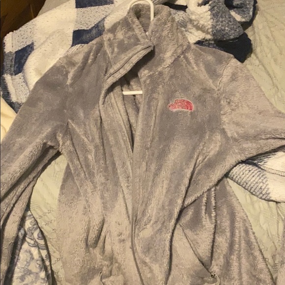 Northface breastcancer awarness jacket! 💖 - Picture 2 of 4